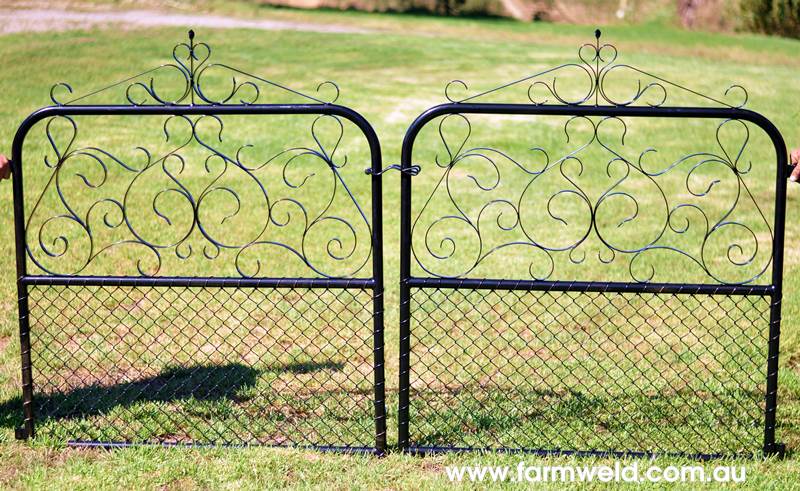 Heritage style mesh gates | Farmweld