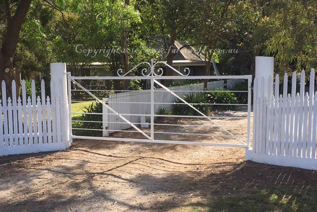 Image of heritage farm gate modeled on Daylesford's Wombat Park entrance gate